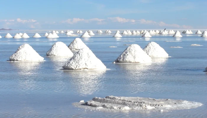 salt pyramids in uyuni