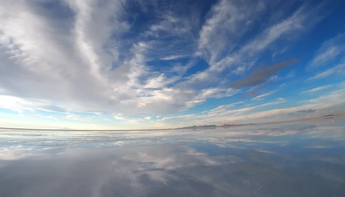 skipe in the uyuni salt falt