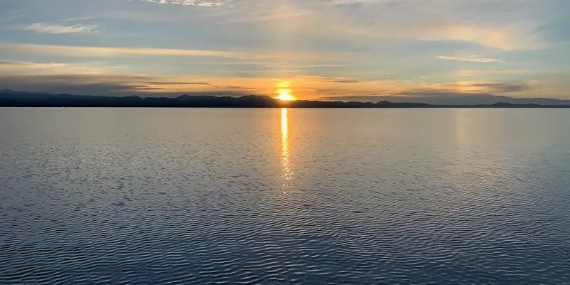 sun set in uyuni bolivia