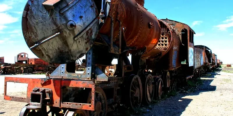 trains cemetery in uyuni