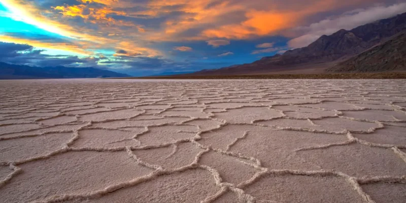 uyuni-salt-flat-bolivia-sunset